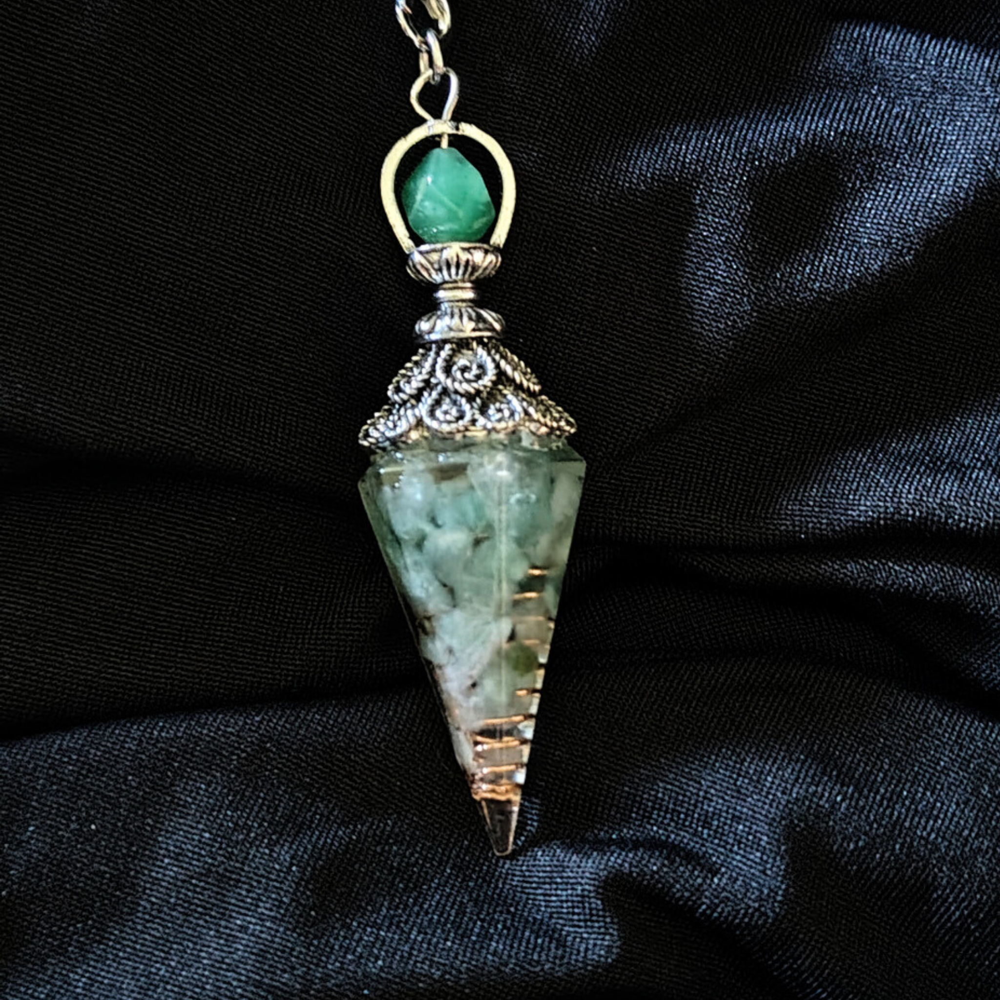 Crystal Pendulum's